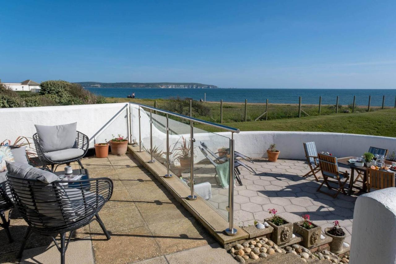 Needles Point Villa Milford on Sea Exteriör bild