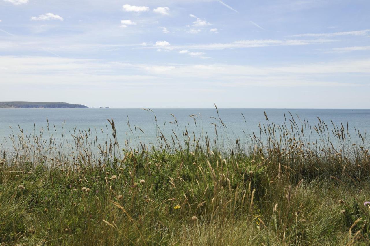 Needles Point Villa Milford on Sea Exteriör bild