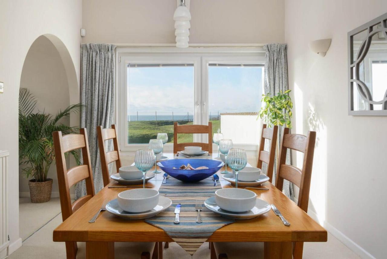 Needles Point Villa Milford on Sea Exteriör bild